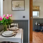 Meadows View Shepherd's Hut Cockermouth